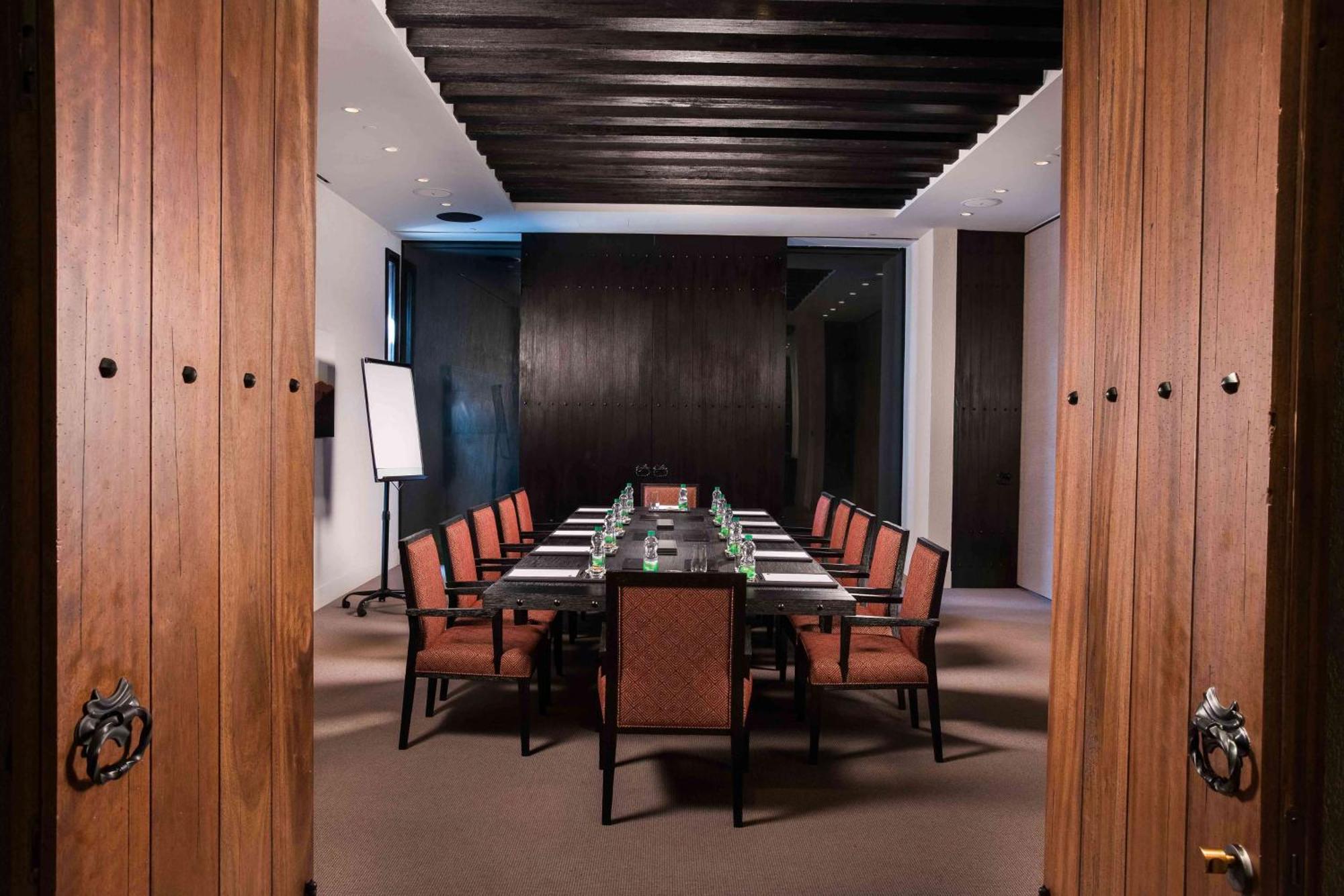 Hotel Alila Jabal Akhdar Al Khutaym Esterno foto Meeting room at the hotel
